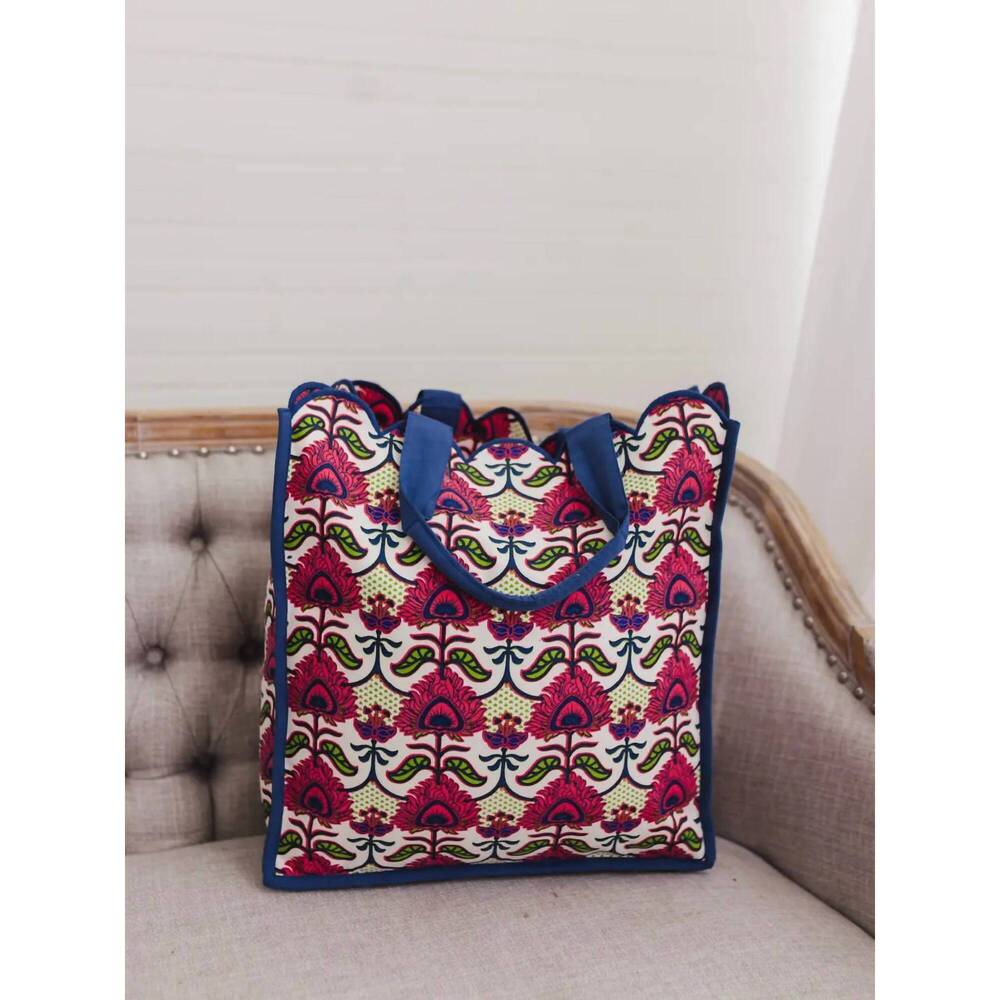 NEW HEART OF GRACE women's luxe large quilted tote bag in primrose